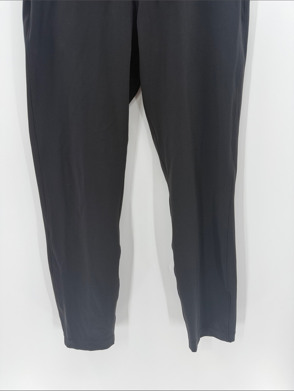 Lululemon Women's On The Fly Pant *28" - Black - 4 - Picture 3 of 8